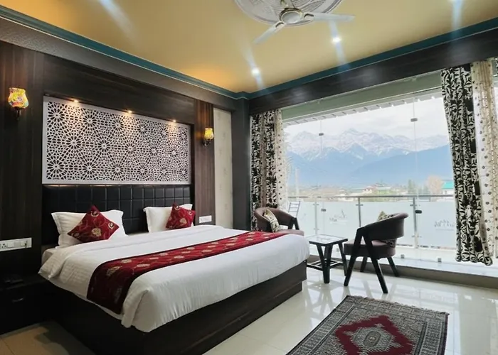 The Jamawar Hotel Srinagar 