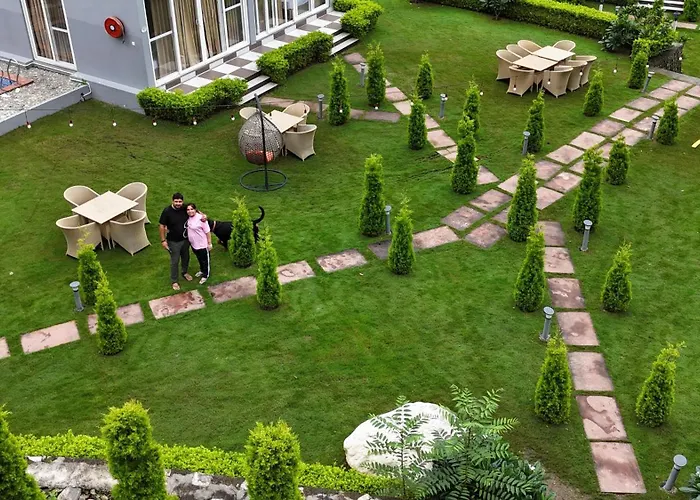 Purna Boutique Resort - Luxury Villa, Private Pool Bhimtal