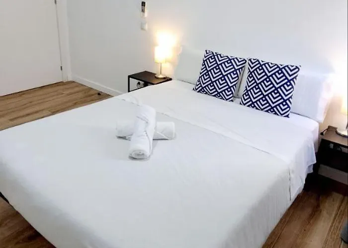 AYZ Joaquín Pol - Auto check-in property Madrid