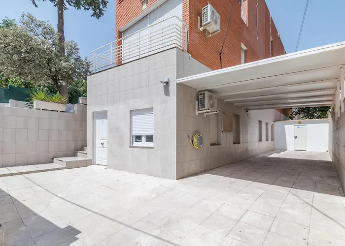 AYZ Joaquín Pol - Auto check-in property Madrid