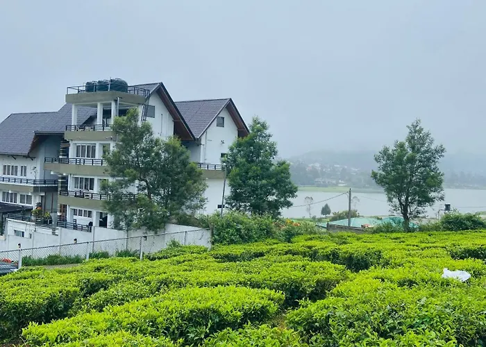 Queens Lake Cabin Nuwara Eliya