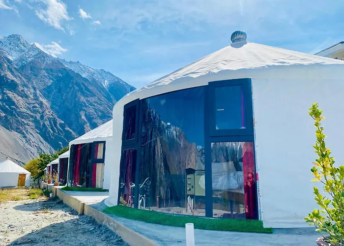 Apex Hotels And Resorts Hussaini Karimabad 