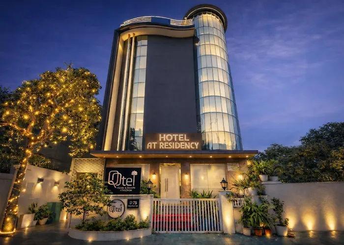 Qotel Comfort At Residency Kaushambi Anand Vihar Ghaziabad