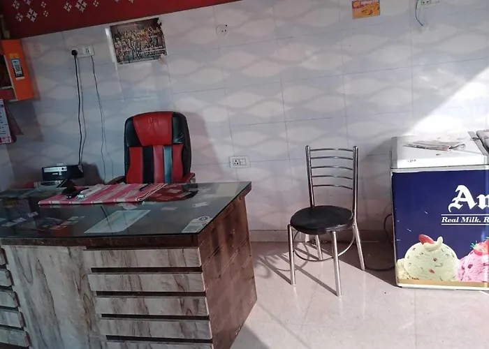 Hotel O Shree Krishna Palace Kanpur