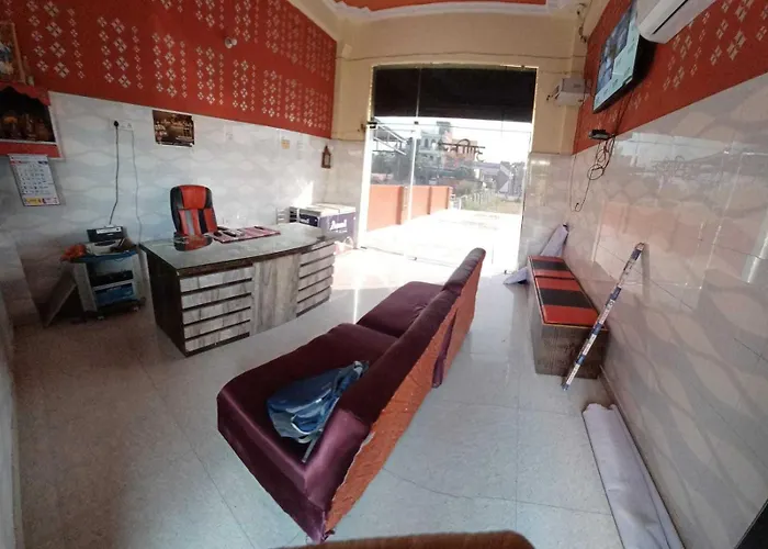 Hotel O Shree Krishna Palace Kanpur