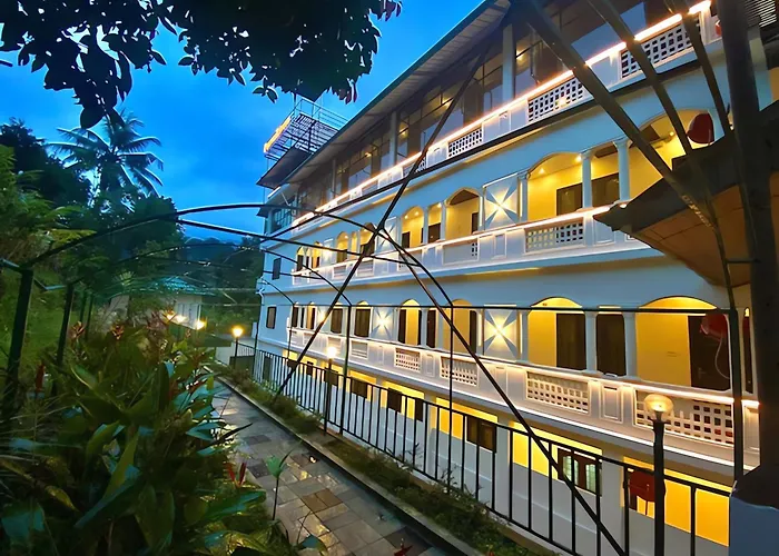 Purna Rivera Munnar