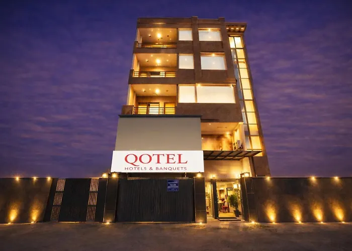 Qotel Comfort Ashok Vihar New Delhi