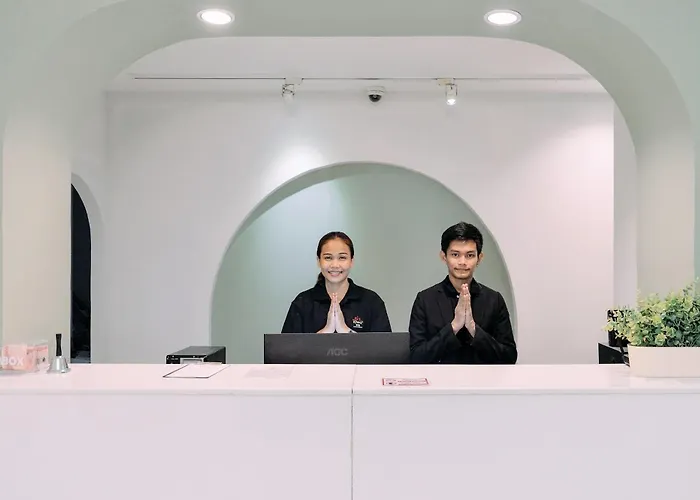 Tori Crown Hotel กรุงเทพมหานคร