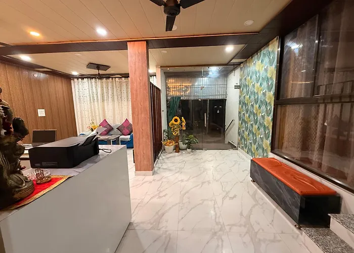 5 Petals Hotel Varanasi