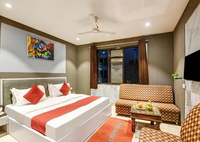 Hotel Heritage Home -3 Mins Walk From Metro And 5 Mins From Rail Station New Delhi