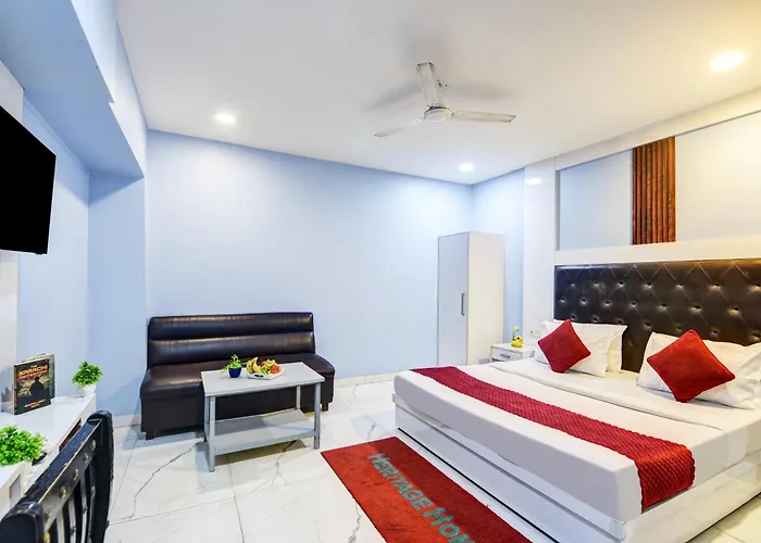 Hotel Heritage Home -3 Mins Walk From Metro And 5 Mins From Rail Station New Delhi