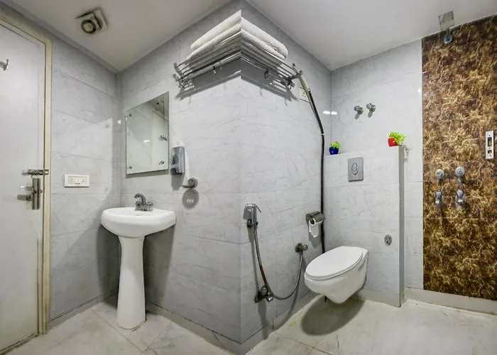 Hotel Heritage Home -3 Mins Walk From Metro And 5 Mins From Rail Station New Delhi