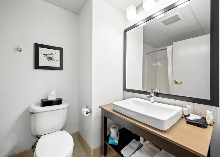 Independence Stay Hotel & Suites Marinette