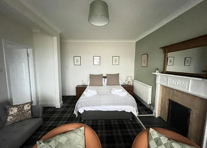 The Rhu Inn