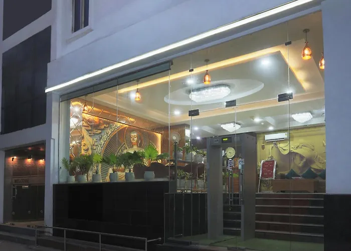 Castle Blue By Excellent Hospitality Otel Yeni Delhi