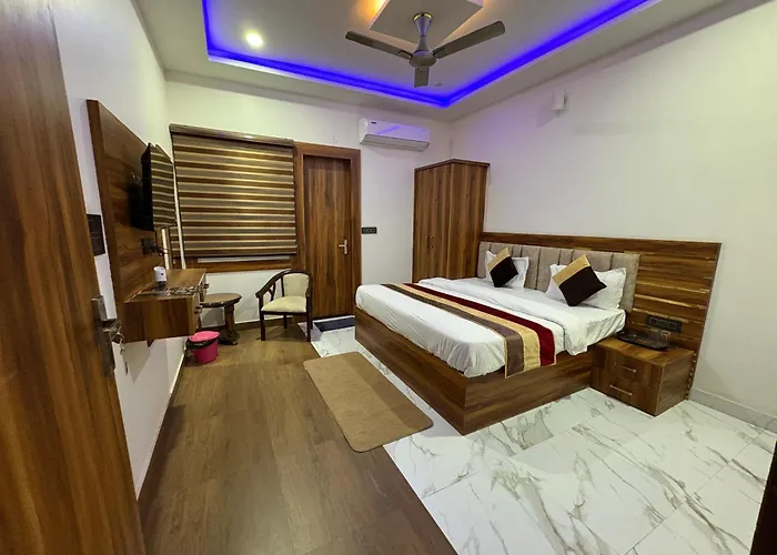Madhav Residency Hotel Mathura