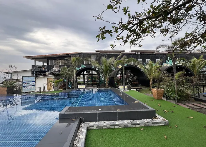 Funtasea Hotel And Beach Resort Iba
