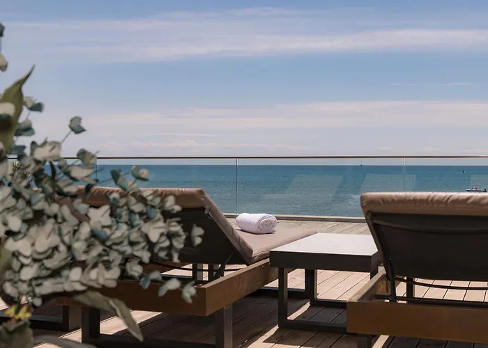 Cp Seafront Suites Laganas