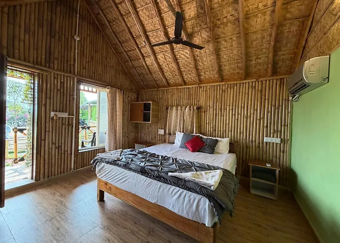 Mowgli'S Cafe Hampi & Guest House
