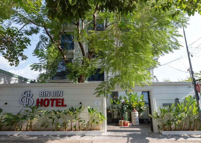 Bin Bin Hotel 11 Near Island Diamond TP. Hồ Chí Minh