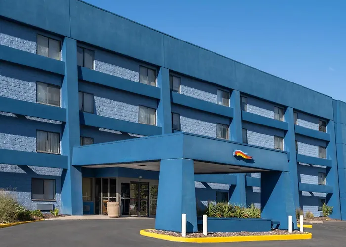 Days Inn By Wyndham Davenport