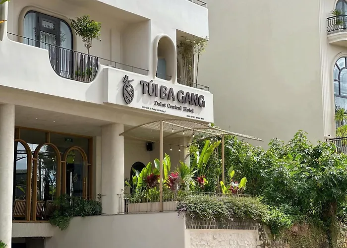Tui Ba Gang Central Hotel Da Lat