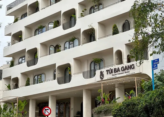Tui Ba Gang Central Hotel Da Lat