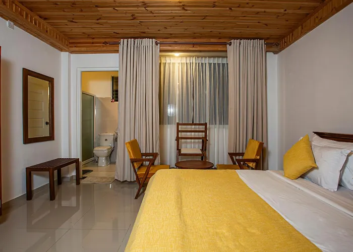 Country Club Nuwara Eliya Hotel