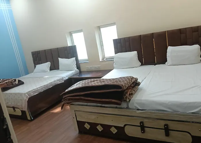 Radheshyam Bhawan Hotel Govardhan
