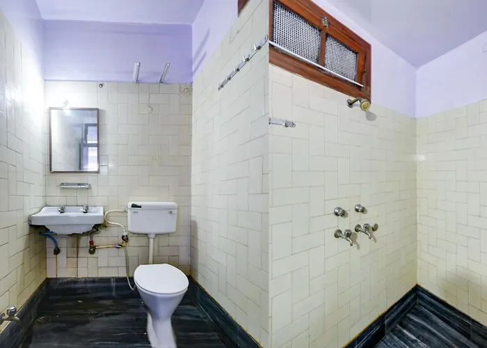 New Royal Hotel Just Near Old Delhi Railway Station And Chandni Chowk