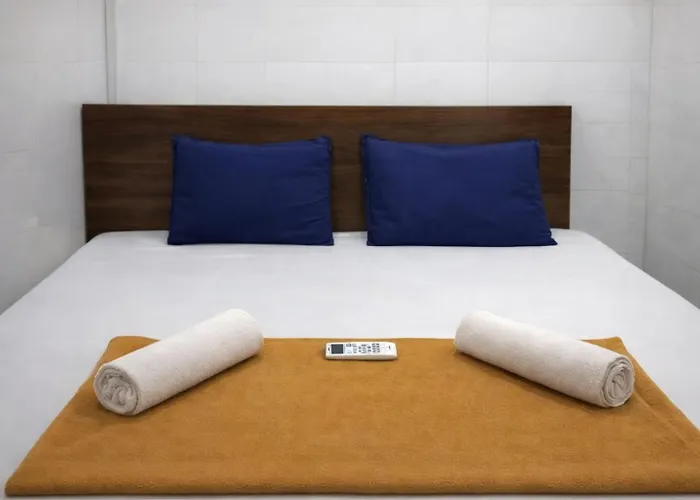Patel'S Guest House Surat