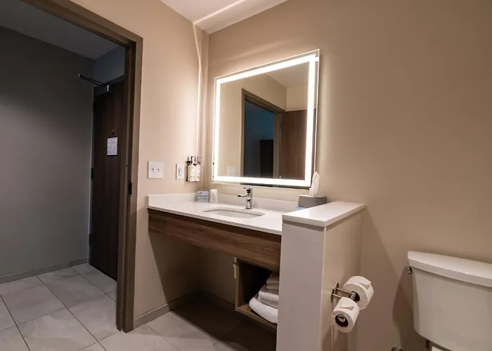 Holiday Inn Express & Suites Murfreesboro West By Ihg