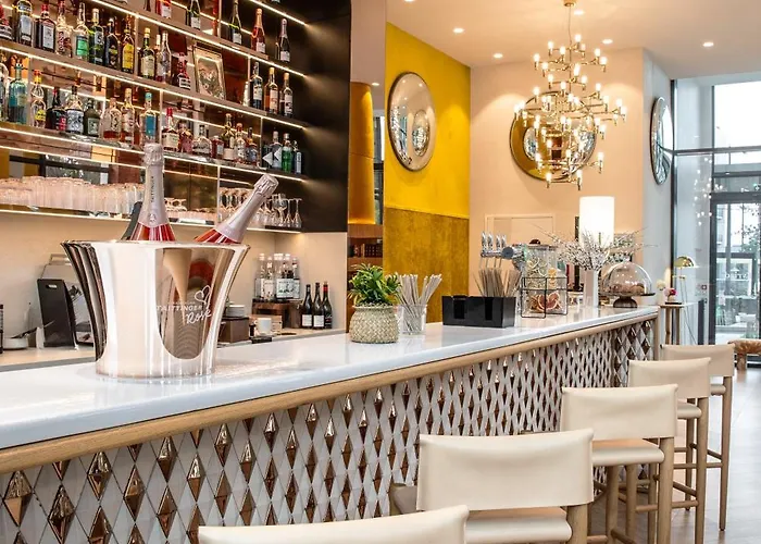 Hôtel Kyriad Prestige Paris Asnieres