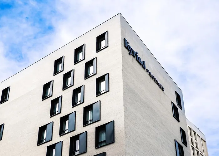 Hôtel Kyriad Prestige Paris Asnieres