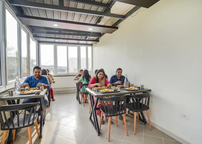 Fabhotel Sky View Palace Bangalore