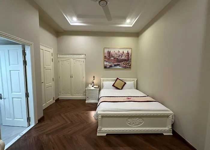 Hoa Hong Hotel - Xa Dan Hanoi
