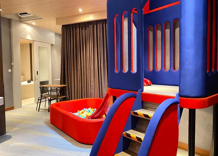Avery De Grand City Hotel Bandung