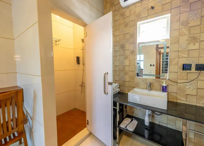 W&H View Residency Hotel Kochi