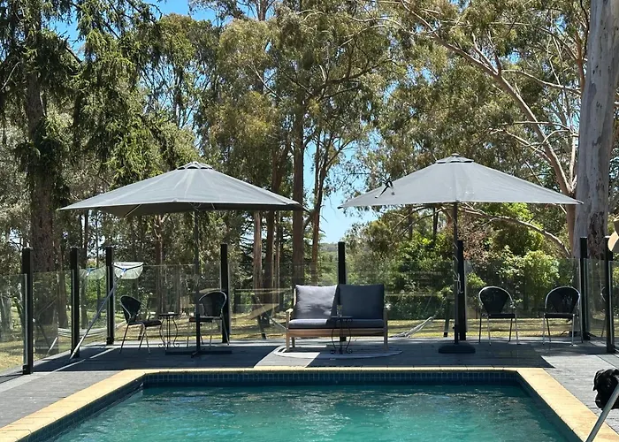 The Grand Oaks Hotel Beechworth