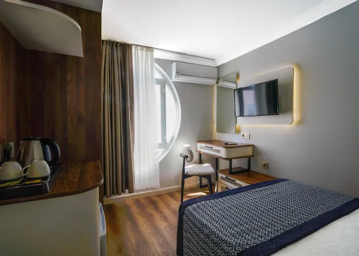 Q Ella Beach Hotel Side