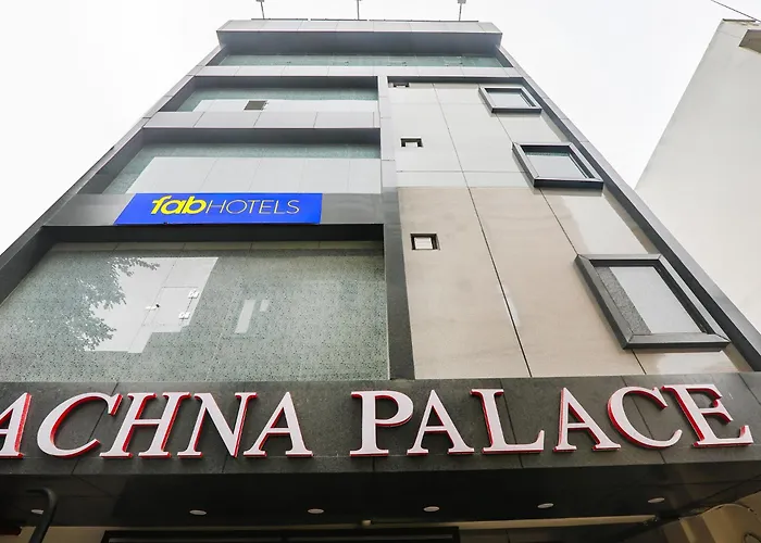 Fabhotel Rachna Palace And Banquets - Nr Lekhraj Metro Station Lucknow