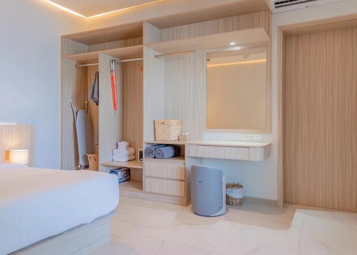 Replay Pool Villa Bang Rak Beach 