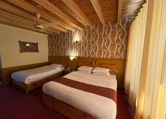 Eagle'S Nest Hotel Karimabad 