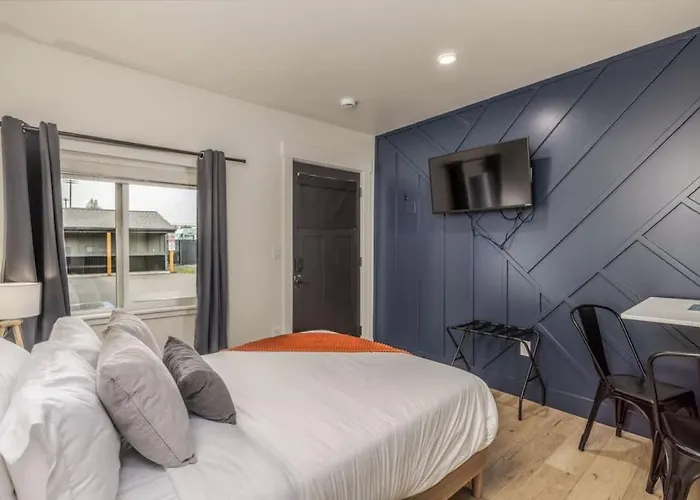 The Flats- Studio #6- Modern Downtown Stay Coeur d'Alene