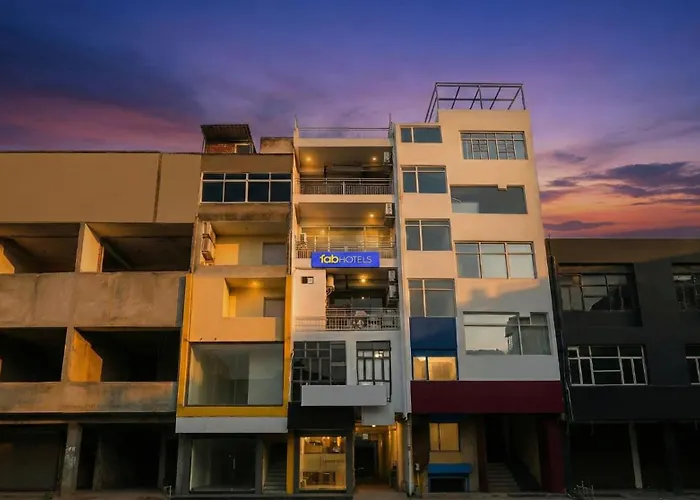 Fabhotel Cosy Rooms - Nr Embassies, Du South Campus New Delhi