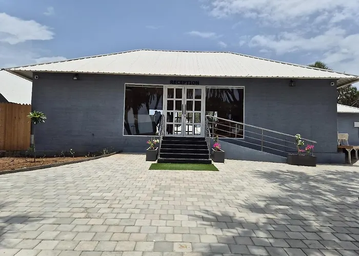 Praveg Beach Resort, Nagoa Beach, Diu
