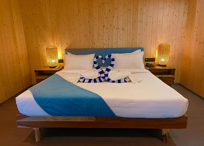 Praveg Beach Resort, Nagoa Beach, Diu