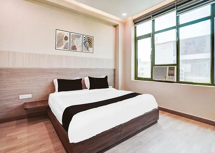 Fabhotel Aman Paradise Kanpur