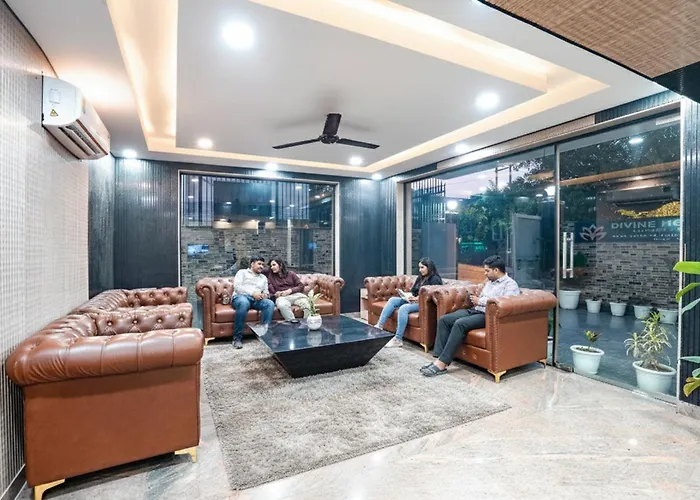 Divine Hotels & Banquets Noida