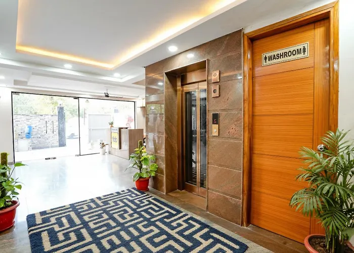 Divine Hotels & Banquets Noida